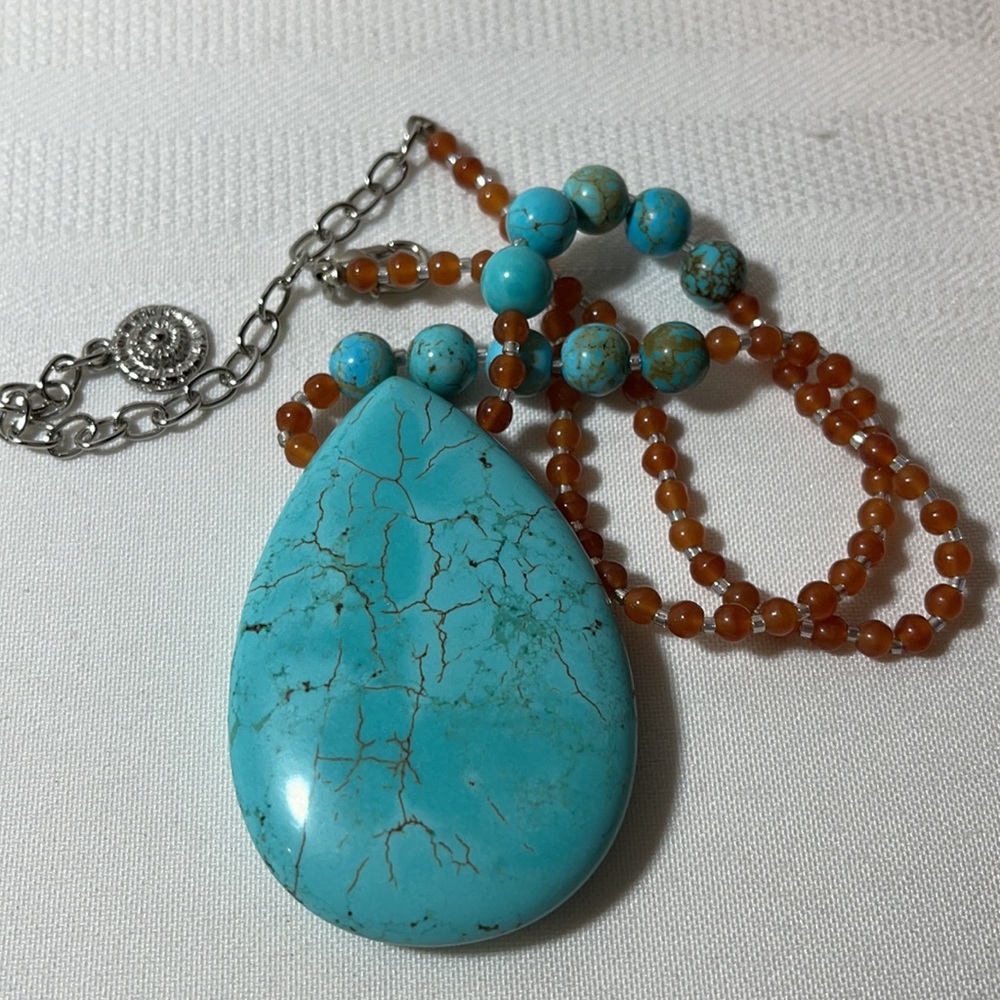Graziano Howlite Necklace